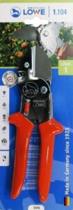 LOWE CUTTING SCISSORS WITH TILE