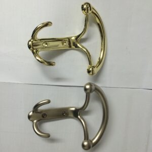 VARIOUS SINGLE AND DOUBLE GOLD AND NICKEL HANGERS